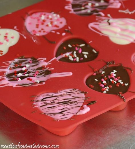 How To Make Chocolates In Silicone Molds, Candy Molds Ideas Diy, Silicon Heart Mold Recipes, Chocolate Candy Recipes Molds, Homemade Valentines Candy, Heart Chocolate Mold Ideas, Making Chocolate Candy In Molds, Heart Mold Ideas, Candy Molds Ideas