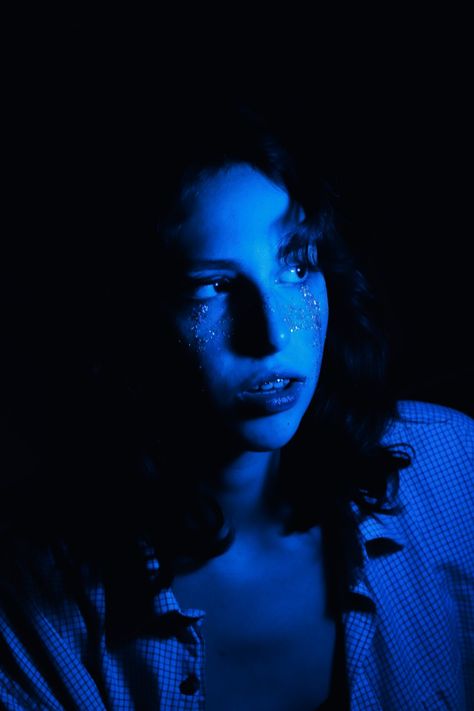 Person In Blue Lighting, Blue Light Photography Portraits, Blue Photography Portrait, Monochrome Portrait Photography, Single Light Photography, Blue Lighting Aesthetic, Low Light Photography Portraits, Blue Lighting Reference, Blue Light Portrait