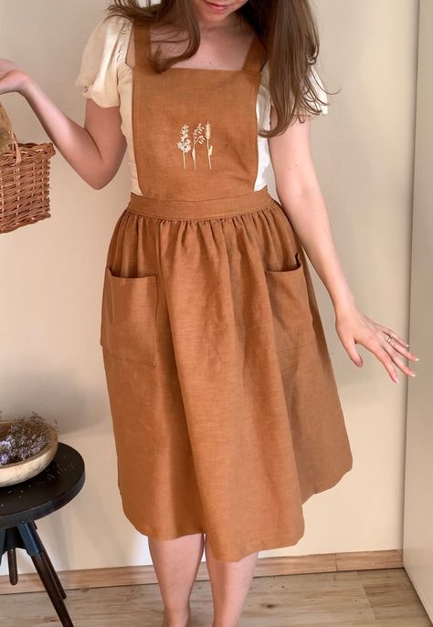 Sewing Projects Clothes, New Year New Me, Teacher Outfit, Designer Dresses Casual, Linen Apron, Doll Pattern, Dressmaking, Crochet Projects, Coffee Shop