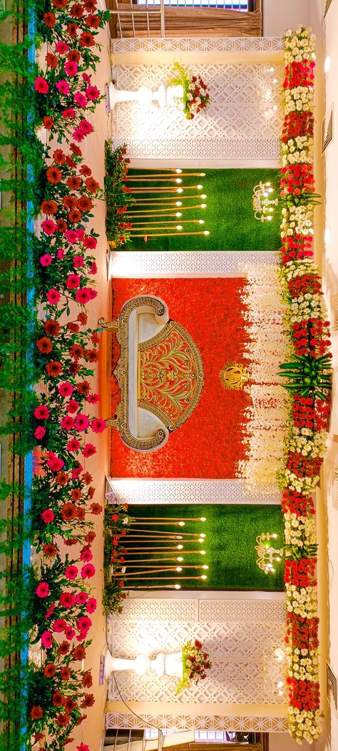 Engagement Decor Indian Stage Decorations, Marriage Stage Decoration Weddings, Simple Wedding Stage Decorations, Hindu Marriage Decoration Stage, Marriage Decoration Stage, Wedding Stage Decorations Indian, Reception Stage Decoration Backdrops, Haldi Backdrop, Marriage Stage