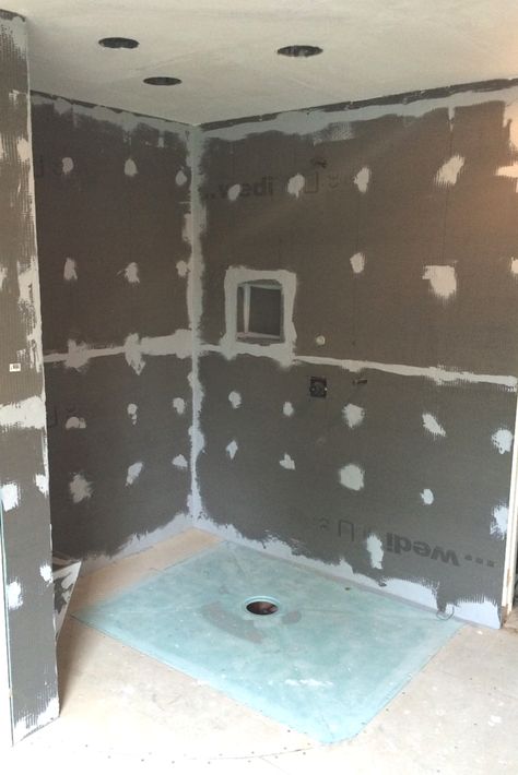 How to remodel an odd shaped custom shower stall Wheelchair Accessible Shower, Open Concept Bathroom, Wet Room Bathroom, Wet Room Shower, Outdoor Showers, House Remodeling, Houses Ideas, Wet Room, Waterproof Wall