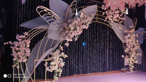 Wedding Vase Decor, Debut Stage Design, Butterfly Stage Decoration, Butterfly Theme Debut, Outdoor Quinceanera Ideas Decoration, Butterfly Backdrop Ideas, Debut Themes, Debut Theme, Butterfly Wedding Theme