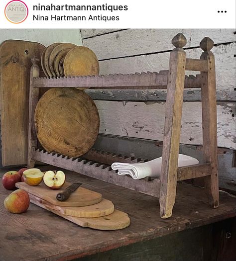 Garden Cupboard, Nina Hartmann, Primitive Furniture, Wood Shop Projects, Pot Rack, Wooden Kitchen, Wood Bowls, Something Sweet, Primitive Decorating