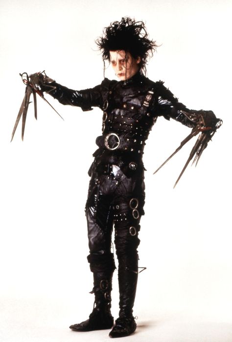 Johnny- Edward Scissor Hands Edward Scissorhands Costume, Edward Scissor, Scissors Hand, Johnny Depp Movies, Tim Burton Films, Tim Burton Movie, Edward Scissorhands, Tv Characters, Film Serie