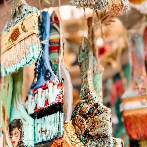 Sonnet Uhlenbrauck on Instagram: "I love this beautiful paint brush chandelier that Debi Beard has displayed at her shop. Each paint brush was decorated by a different viewer and sent to her to create this amazing display! Who loves this as much as I do?? #paintbrush #paintbrushes #decorate #chandelier #debisdesigndiarydiypaint #sonnetsgardenblooms" Debi Beard, Decorate Chandelier, Paint Brush, Paint Brushes, Love This, To Create, I Love, Paint, Instagram