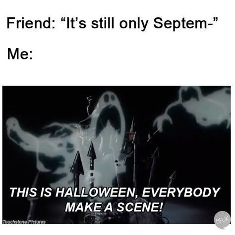 18 Jokes Only People Who’ve Waited The Entire Year For Halloween Will Understand Funny Halloween Memes, Halloween Meme, Spooky Memes, Halloween Memes, September 1st, Halloween Tags, Halloween 2018, Memes Humor, Diy Halloween