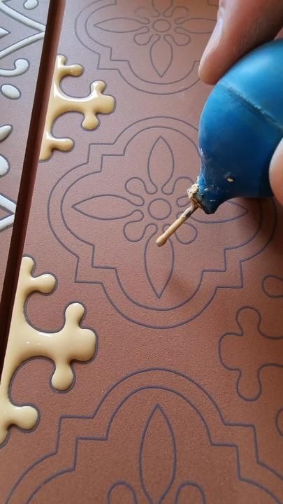 #parati #pyf #pfy #satisfying #satisfyingvideo #uruguay | TikTok Slip Trailing, Ceramic Tile Art, Liquid Clay, Surface Tension, Creation Art, Tile Crafts, Diy Clay Crafts, Tile Art, Diy Clay