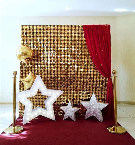 Hollywood Party Diy, Red Carpet Event Decorations, Rockstar Decorations, Hollywood Theme Prom, Hollywood Red Carpet Theme, Oscar Party Decorations, Red Carpet Decorations, Hollywood Theme Party Decorations, Old Hollywood Prom