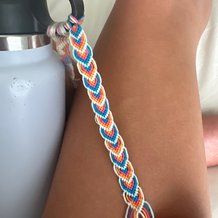 Preppy Friendship Bracelet Patterns, Bracelet Patterns Chevron 3 Colors, Bracelet Patterns Sting, Tropical Bracelet Colors, Diamond And X Friendship Bracelet, Classy Friendship Bracelets, Easy Bracelet Designs, Hawaii Bracelet Ideas, String Braclet Inspiration