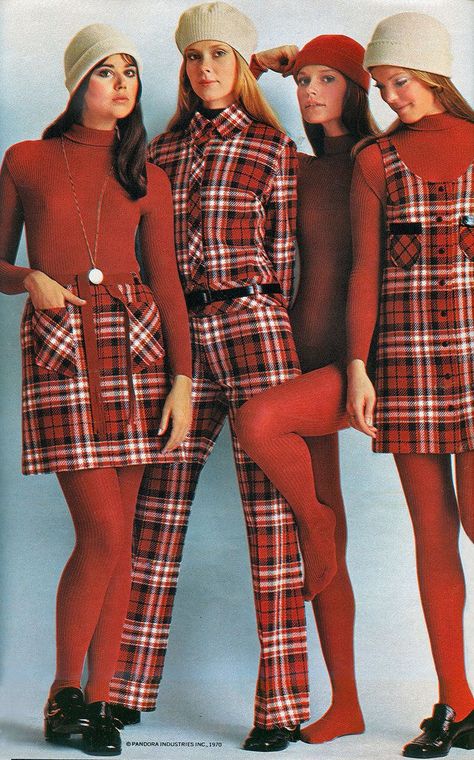 Curious and Unsual Tartans | Vintage Tartan - 1970s Shelley Hack, Colleen Corby, Fashion 1970s, 60s 70s Fashion, 60s And 70s Fashion, 70s Inspired Fashion, Seventies Fashion, 70’s Fashion, Sixties Fashion