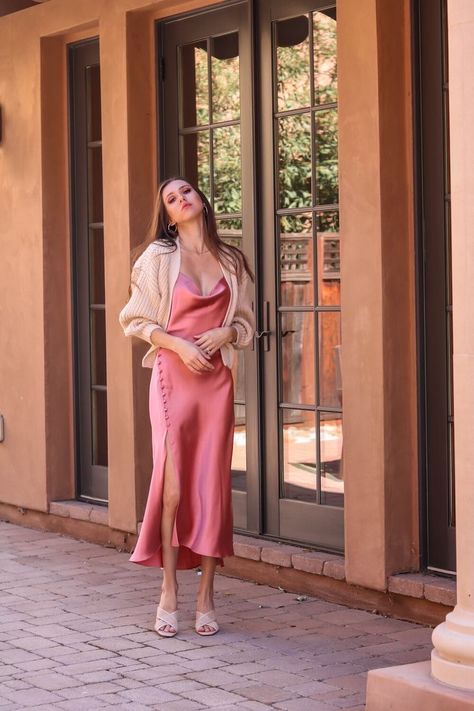 Satin Midi Dress Outfit, Fashion Photoshoot Poses, Chic Feminine Outfits, Feminine Outfit Ideas, Photoshoot Poses Ideas, All Pink Outfit, Knit Cardigan Outfit, Outfit Knit, Pink Dress Outfits