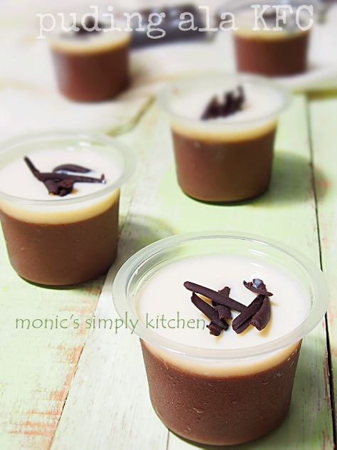 puding coklat ala kfc Puding Mangga, Ice Cube Recipe, Chocolate Pudding Cups, Food Recipes Vegetarian, Recipes Indian Food, Indonesian Desserts, Burfi Recipe, Chocolate Pudding Recipes, Cold Desserts