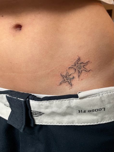 Women And Flowers Tattoo, Brittle Star Tattoo, Small Lower Belly Tattoos For Women, Cute Waist Tattoos, Botanical Tramp Stamp, Vine Ribcage Tattoo, Back Waist Tattoo For Women, Hip Tatoos Woman, Tattoo Over Shoulder