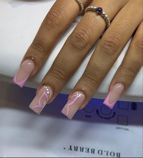 Pink And Nude Nail Designs, Cute Short Nail Set Ideas, Acrylic Toe Nails, Drip Nails, Colored Acrylic Nails, Girly Acrylic Nails, French Tip Acrylic Nails, Work Nails, Glow Nails