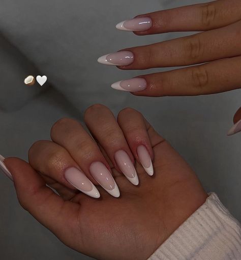 Vogue Nails, Gel Toe Nails, White Acrylic Nails, Aesthetic White, Oval Nails, Neutral Nails, Clean Nails, Dream Nails, Fire Nails