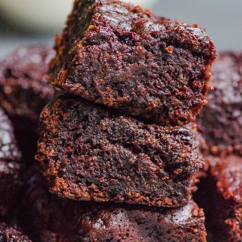 Sneaky Veggies, Zucchini Healthy, Chocolate Zucchini Brownies, Recipes Zucchini, Resep Brownies, Zucchini Brownies, Bean Brownies, Healthy Bars, Chewy Brownies