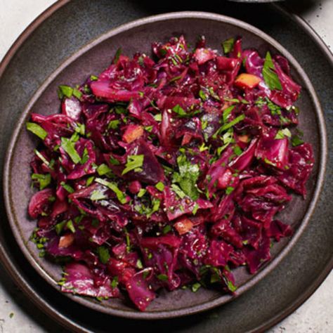 Sweet & Sour Braised Cabbage Red Cabbage Apple, Sweet And Sour Cabbage, Sour Cabbage, Red Cabbage Recipes, Braised Red Cabbage, Braised Cabbage, Baby Led Weaning Recipes, Weaning Recipes, Xmas Dinner