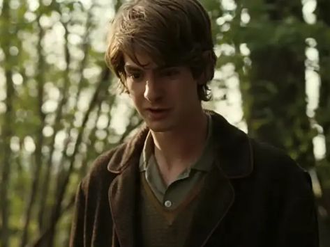 Andrew Garfield's Movies, Ranked According to Critics Andrew Garfield Period Drama, Andrew Garfield Movies, Garfield Movie, Hacksaw Ridge, Alfred Hitchcock Movies, Film Story, Never Let Me Go, The Amazing Spider Man, Mel Gibson