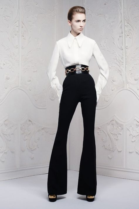 Alexander McQueen Resort 2013 Alexander Mcqueen Resort, How To Have Style, Costum Elegant, Dior Couture, Work Attire, White Fashion, Night Outfits, Party Fashion, Primavera Estate