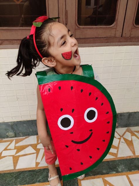 Fruit day fancy dress Fruits Costume Diy, Fruits And Vegetables Fancy Dress Ideas, Watermelon Fancy Dress For Kids, Vegetable Dress For Kids, Fancy Dress Fruits For Kids, Fruit Day Activities For Kids, Fruits Fancy Dress For Kids, Diy Watermelon Costume, Fruit Costumes For Kids