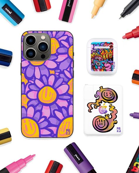 Doodle Art For Phone Case, Doodle Art On Phone Case, Phone Case Posca, Posca Phone Case Art, Doodle Art Phone Case, Doodle Art Drawing, Animation Art Character Design, Custom Phone Cases, Book Art Drawings