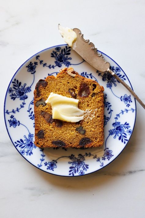 pumpkin bread Zoe Francois, Desserts For Fall, Zoe Bakes, Tea Breads, Holiday Brunch Recipes, Apple Chocolate, Pumpkin Creme Brulee, Basque Cheesecake, Pumpkin Varieties