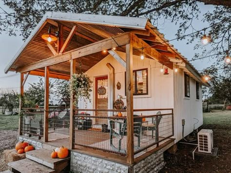 Sheds Turned Into Homes, Small Barn House, Shed Tiny Home, Tiny Farmhouse, Tiny House Exterior, Shed Home, Small Barn, Shed To Tiny House, House Shed