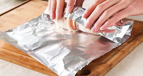 Kitchen Foil, Bbq Fish, Aluminium Kitchen, Food Pack, Aluminium Foil, Western Food, Family Kitchen, Wrap Recipes, Baking Paper