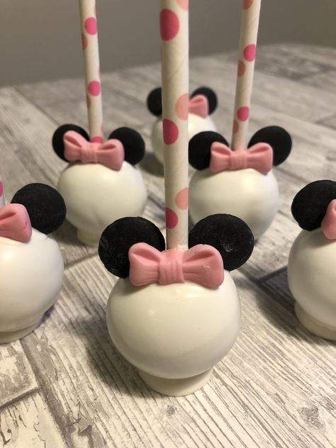 Oh Twodles Cake Pops, Minnie Mouse Pop Cakes, Minnie Mouse Cake Pops Diy, Mini Mouse Cake Pop, Minnie Mouse Cakepops, Minnie Cake Pops, Baby Minnie Mouse Cake, Minnie Mouse Cakes, Mickey Mouse Cake Pops