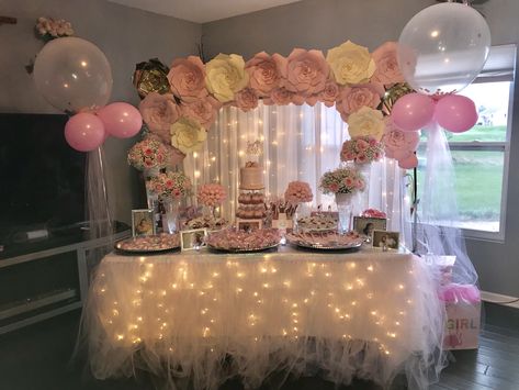 Dessert Table Pink And Gold, Light Pink Dessert Table, Pink And White Backdrop Party Ideas, Pink Roses Themed Birthday Party, Dessert Table Quince, Pink Confirmation Party, Confirmation Decorating Ideas Pink, Pink Dessert Tables Birthday, Pink Sweet 16 Decorations Backdrops