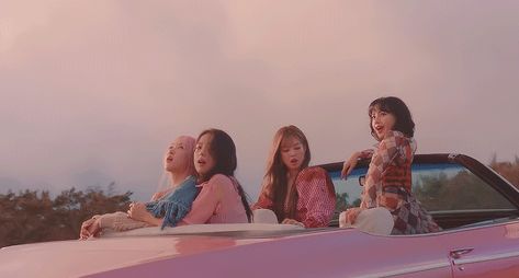 Cute Wallpaper For Laptops, Entertainer Of The Year, K Wallpaper, Banner Gif, Brave Girl, Blackpink Funny, Laptop Wallpaper, Korean Idol, Blackpink Photos