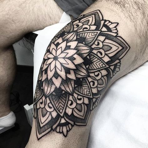 8,976 Likes, 12 Comments - ➕BLACKWORKERS➕ (@blackworkers) on Instagram: “Tattoo by @melowperez #blackworkers #blackworkers_tattoo #tattoo #bw #blackwork #blacktattoo” Elbow And Forearm Tattoo, Mandela Tattoo Design, Mandala Tattoo Mann, Kneecap Tattoo, Mandala Tattoo Men, Mandela Tattoo, Best Leg Tattoos, Geometric Sleeve Tattoo, Model Tattoo