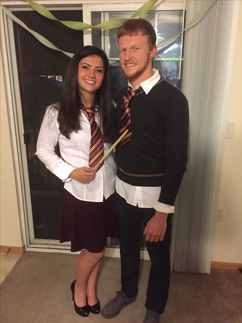 Ron and Hermione from Harry Potter Halloween Ron And Hermione Halloween Costume, Ron And Hermione Costume, Hermione From Harry Potter, Hermione Halloween Costume, Hermione Costume, Harry Potter Hermione Granger, Harry Potter Halloween, Ron And Hermione, Costume Inspo