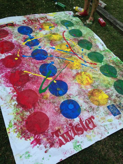 Twister With Paint, End Of School Year Summer Party Ideas, Paint Twister Aesthetic, Messy Twister, Paint Twister, Summer Bucket List For Teens, Twister Game, Bucket List For Teens, Sleepover Things