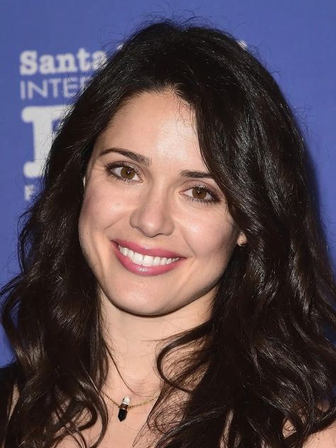 Ali Cobrin 💜 Ali Cobrin, Celebrity Photography, Animal Farm, Entertainment Industry, Brunettes, Net Worth, Favorite Celebrities, Get Inspired, Style Icons