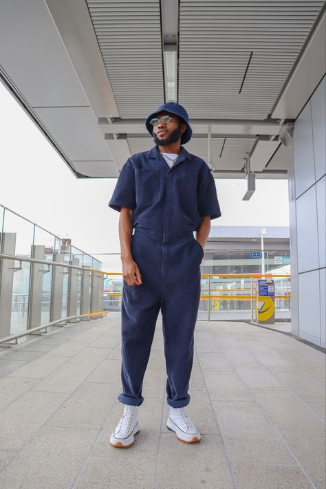 Urban Overalls Outfit, Mens Jumpsuit Fashion Street Styles, Men’s Jumpsuit Outfit, Men’s Boiler Suit, Boiler Suit Outfit Men, Mens Boiler Suit, Mens Coverall Outfit, Coveralls Mens Fashion, Dickies Overalls Outfit Men