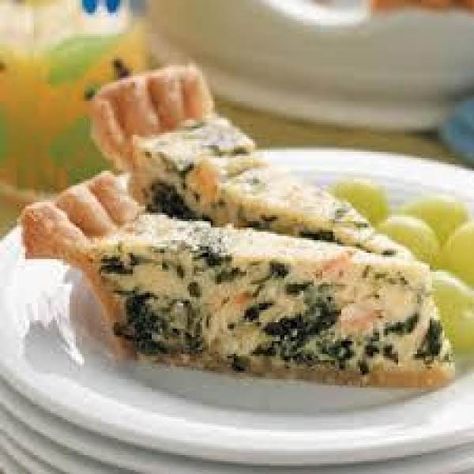 Photo By: Taste Of Home Swiss Quiche, Crab Quiche, Spinach Quiche Recipes, Pie Ideas, Egg Pie, Mushroom Quiche, Spinach Quiche, Cheese Quiche, Quiche Recipe