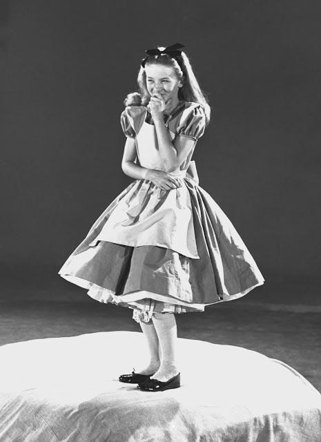 Katherine Beaumont models for ALICE IN WONDERLAND (1951) Kathryn Beaumont, Alice In Wonderland 1951, Alice In Wonderland Aesthetic, Models To Draw, Animation Disney, Alice Liddell, Alice Madness, Septième Art, Film Disney