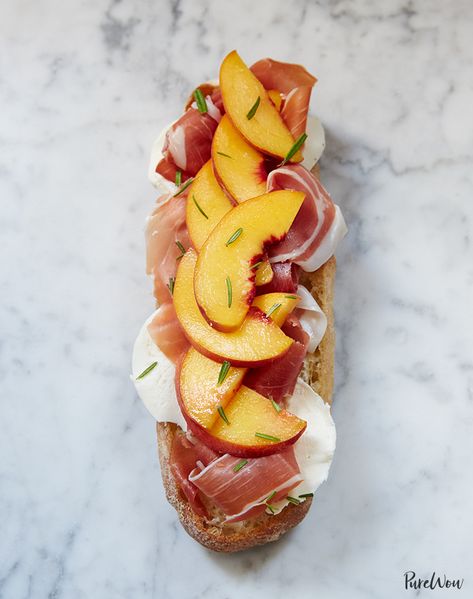 Grilled Peach, Prosciutto and Mozzarella Sandwich Peach Prosciutto, Prosciutto Sandwich, Protein Sandwich, Nectarine Recipes, Fresh Peach Recipes, Prosciutto Recipes, Mozzarella Sandwich, Cold Lunches, Dinners To Make