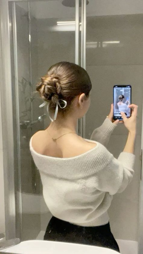 Unique Ballet Buns, Bun Hairstyles Ballet, Hair Bun With Bow, Bun Bow Hairstyle, Cute Ballet Buns, Ballerina Hairstyles Ballet Buns, Bun With A Bow, Braid Bow Hairstyle, Hairstyles For Ballet