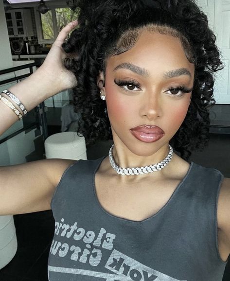 jodie woods 🖤 Jodie Woods, Birthday Makeup Looks, A Boogie, Polo G, Hair For Black Women, Soft Makeup Looks, Makeup For Black Skin, Brown Skin Makeup, Closure Wigs