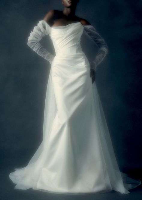 𝐫. on Twitter: "Vivienne Westwood, SS22 Bridal https://t.co/9klDBlVmNF" / Twitter Vivienne Westwood Wedding Dress Vintage, Vivienne Westwood Bridal, Vivienne Westwood Wedding Dress, Vivienne Westwood Wedding, Gown Aesthetic, Vivienne Westwood Dress, Pretty Wedding Dresses, Ceremony Dresses, Wedding Dress Couture