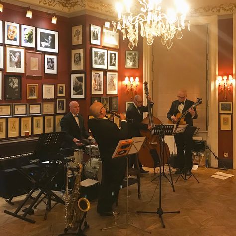 Live Jazz Band Wedding, Jazz Wedding Reception, Jazz Band At Wedding, Wedding Jazz Band, Jazz Wedding Aesthetic, Jazz Themed Wedding, Jazz Wedding Theme, Jazz Theme Wedding, Jazz Band Wedding