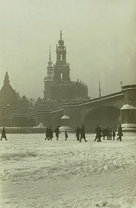 Wartime Aesthetic, Germany 1800s, 1800s Photos, 1920s Germany, 1940s Germany, German Aesthetic, 1900s Aesthetic, Berlin Winter, Russia Aesthetic