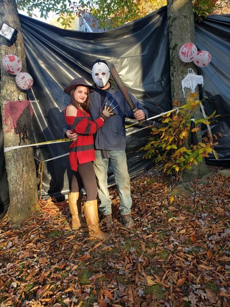 Couples Freddy Kruger, Freddy Krueger And Michael Myers Costume, Freddie Kruger Couple Costume, Freddy Krueger And Jason Couple Costume, Couple Freddy Kruger, Freddie And Jason Couple Costume, Freddy Kruger Couple Costume, Freddy Krueger And Jason Costume, Jason Couple Costume