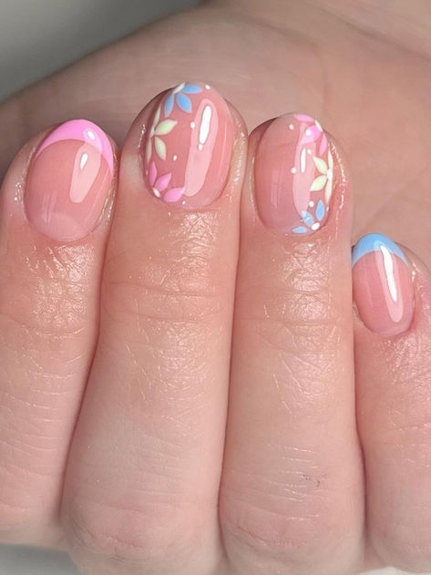 easter nail design: pink and light blue French tips with flowers Rounded Acrylic Nails, Full Cover Nail Tips, Nails Rose, Nails Flowers, Nails Dark, Easter Nail Designs, Spring Acrylic Nails, Short Gel Nails, Cute Simple Nails