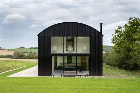 Steel Cladding, Contemporary Barn, Creative Retreat, Elegant Minimalism, Converted Barn, British Countryside, Barn Conversion, Steel House, Prefab Homes