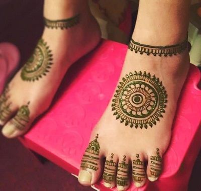 Mehndi Designs For Legs Simple Easy, Legs Mehndi Design For Kids, Mehendi Designs For Legs Simple Easy, Easy Foot Mehandi Designs, Foot Mehendi Design Simple, Mehandi Designs For Foot, Mehndi Designs For Legs Simple, Foot Mehndi Designs Simple Easy, Foot Mehndi Designs Simple