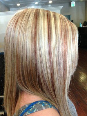 Highlights and copper lowlights Blond Hair With Copper Highlights, Blonde Hair With Copper Lowlights, Blonde Lowlights, Hair Highlights And Lowlights, Red Blonde Hair, Beautiful Blonde Hair, Different Hair Colors, Copper Hair Color, Strawberry Blonde Hair