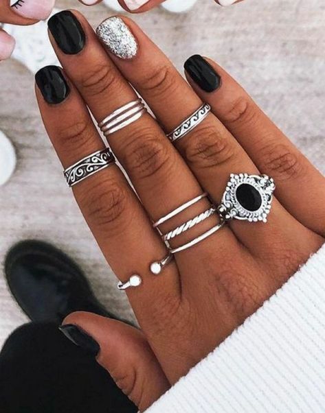 Dip Nails With Accent Nail, Black Gel Nails Ideas, Black And Silver Nails Ideas, Black Shellac Nails, Nail Hot, Short Coffin Nails Designs, Rock Nails, Shellac Manicure, Mens Nails